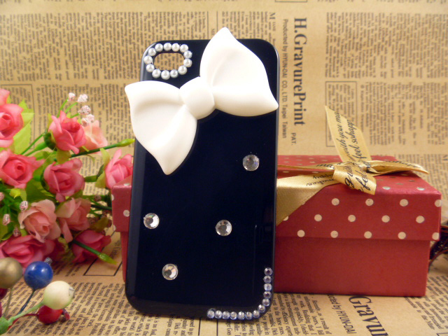 Unique White Bow Iphone Case Iphone 4 Covers, Designer Iphone 4 Cases, Cute Iphone 4 Cases, Cool Iphone Case